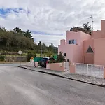 Hidden Garden Near The Castle بيت للعطل