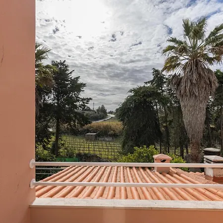 Hidden Garden Near The Castle Дом отдыха