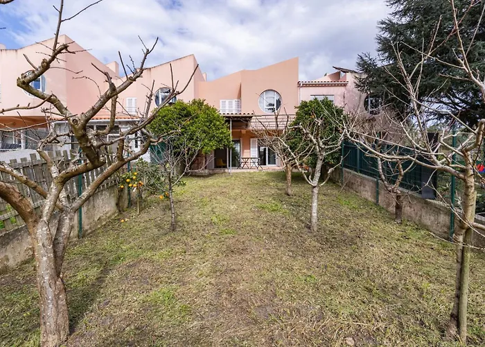 Hidden Garden Near The Castle Дом отдыха *