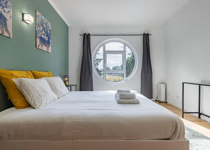 Hidden Garden Near The Castle Обидуш