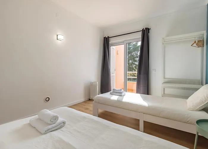 Hidden Garden Near The Castle * Обидуш