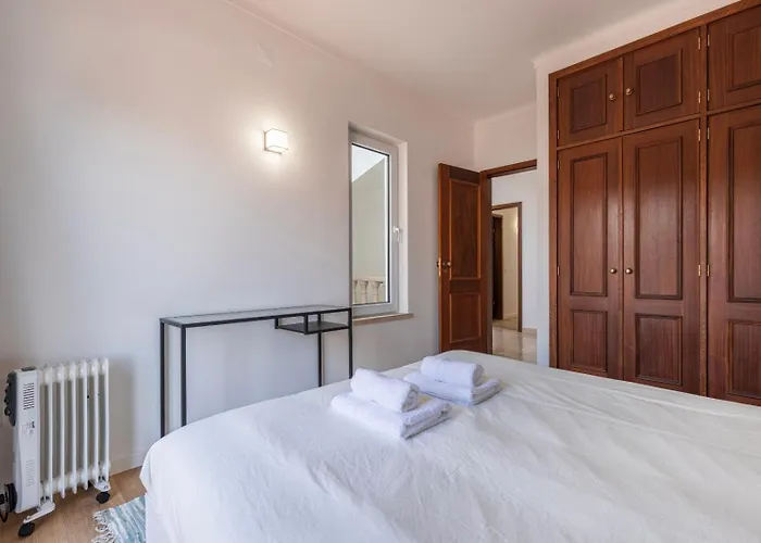 Дом отдыха Hidden Garden Near The Castle